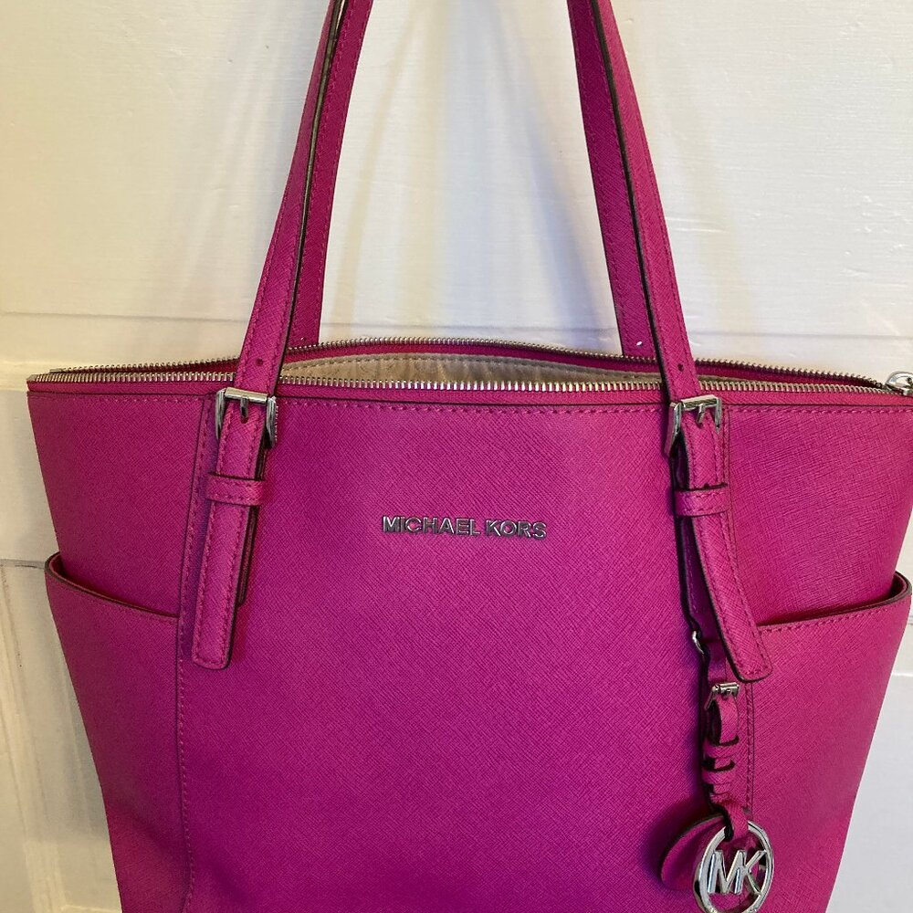 102 Michael Kors Jet Set East West Saffiano Leather Zip Top Tote